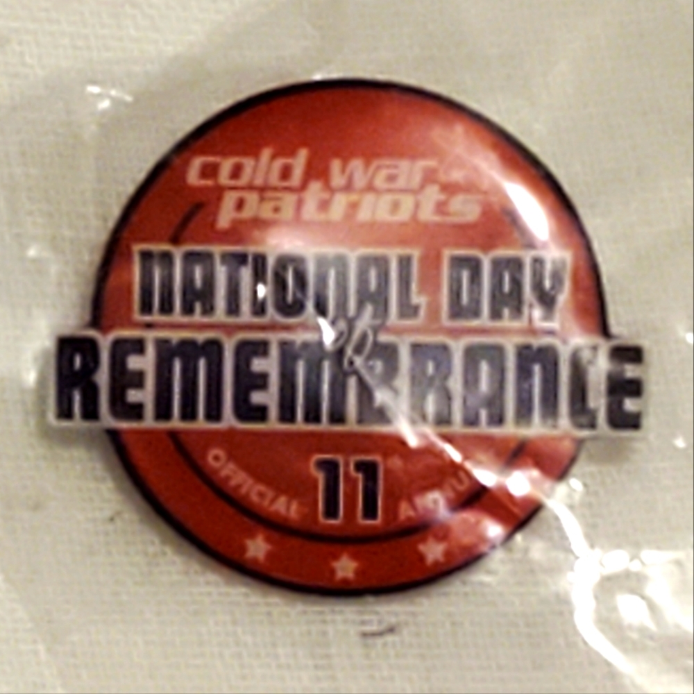 USA Nuclear Cold War Veterans Commemorative Enamel Lapel Pin NIB Day Remembrance